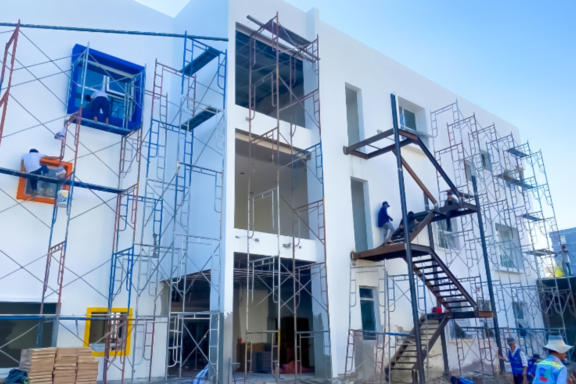 thiết kế và thi công trường học