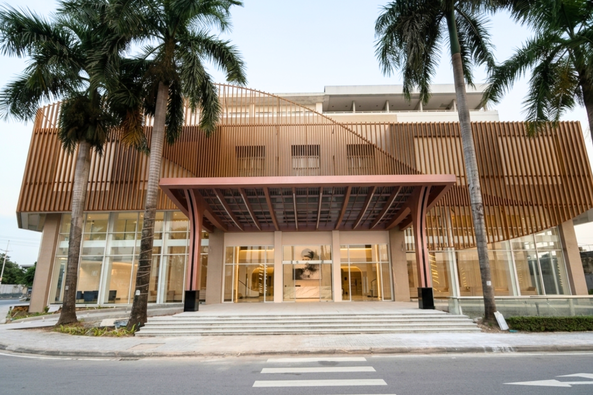 Những yếu tố nào ảnh hưởng lớn nhất đến chi phí xây dựng bệnh viện?