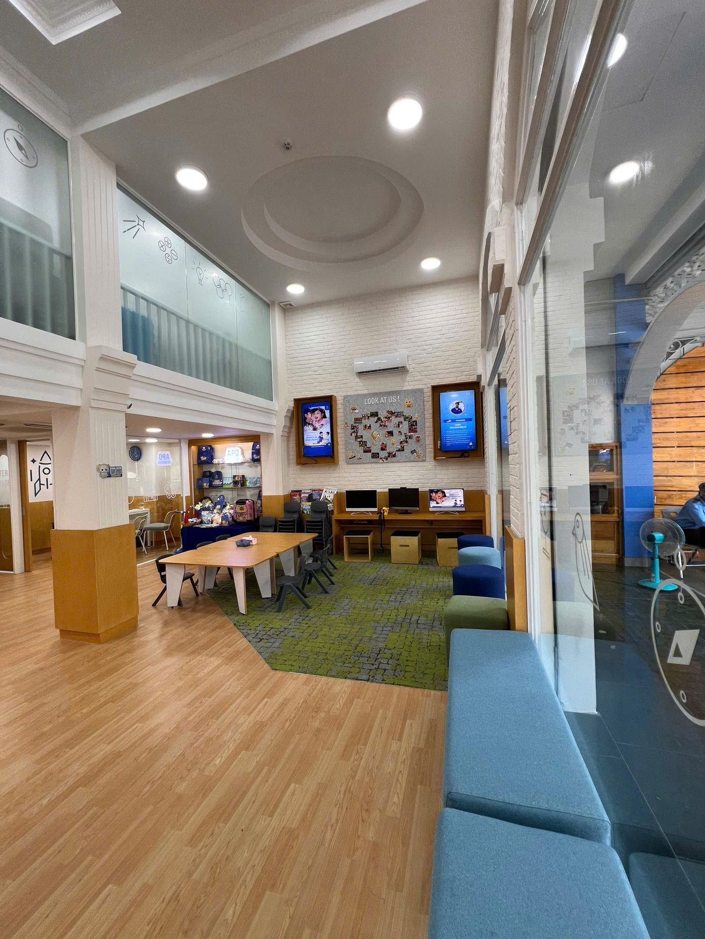 Lobby of Apollo English Phu My Hung after renovation