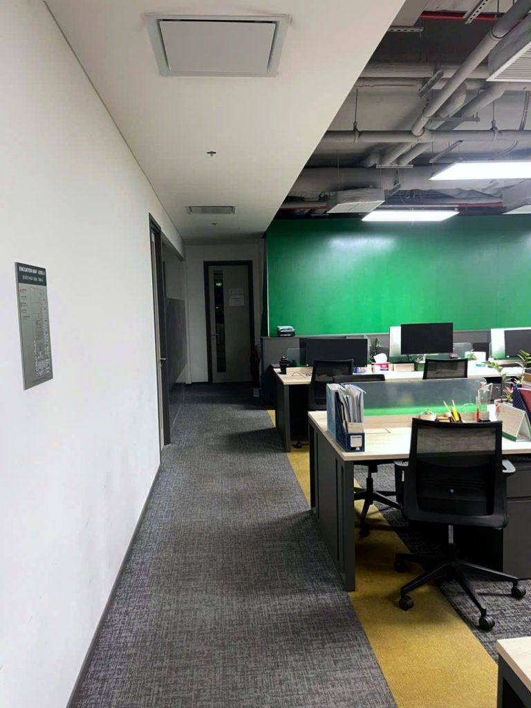 Khu làm việc văn phòng OCB vẫn hoạt động trong thời gian cải tạo