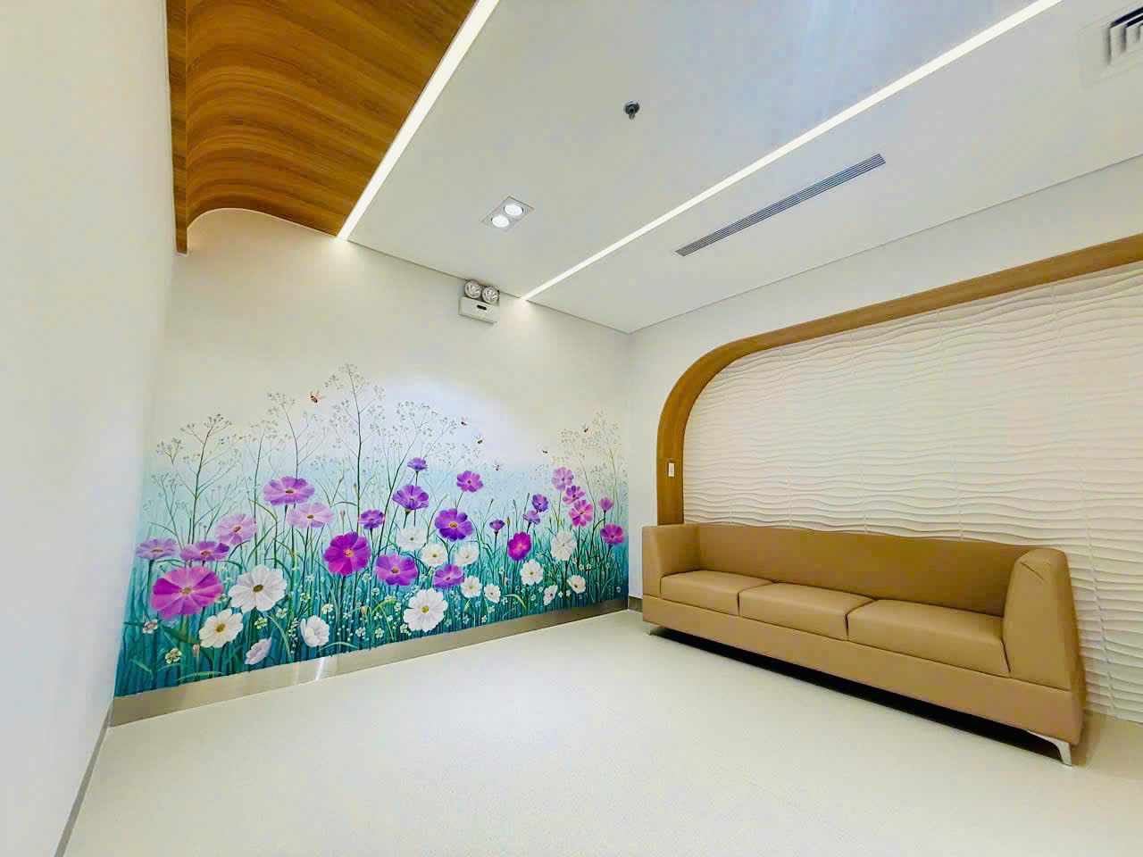 Clinic waiting room – sofa and wall panelling designed and built by TECO