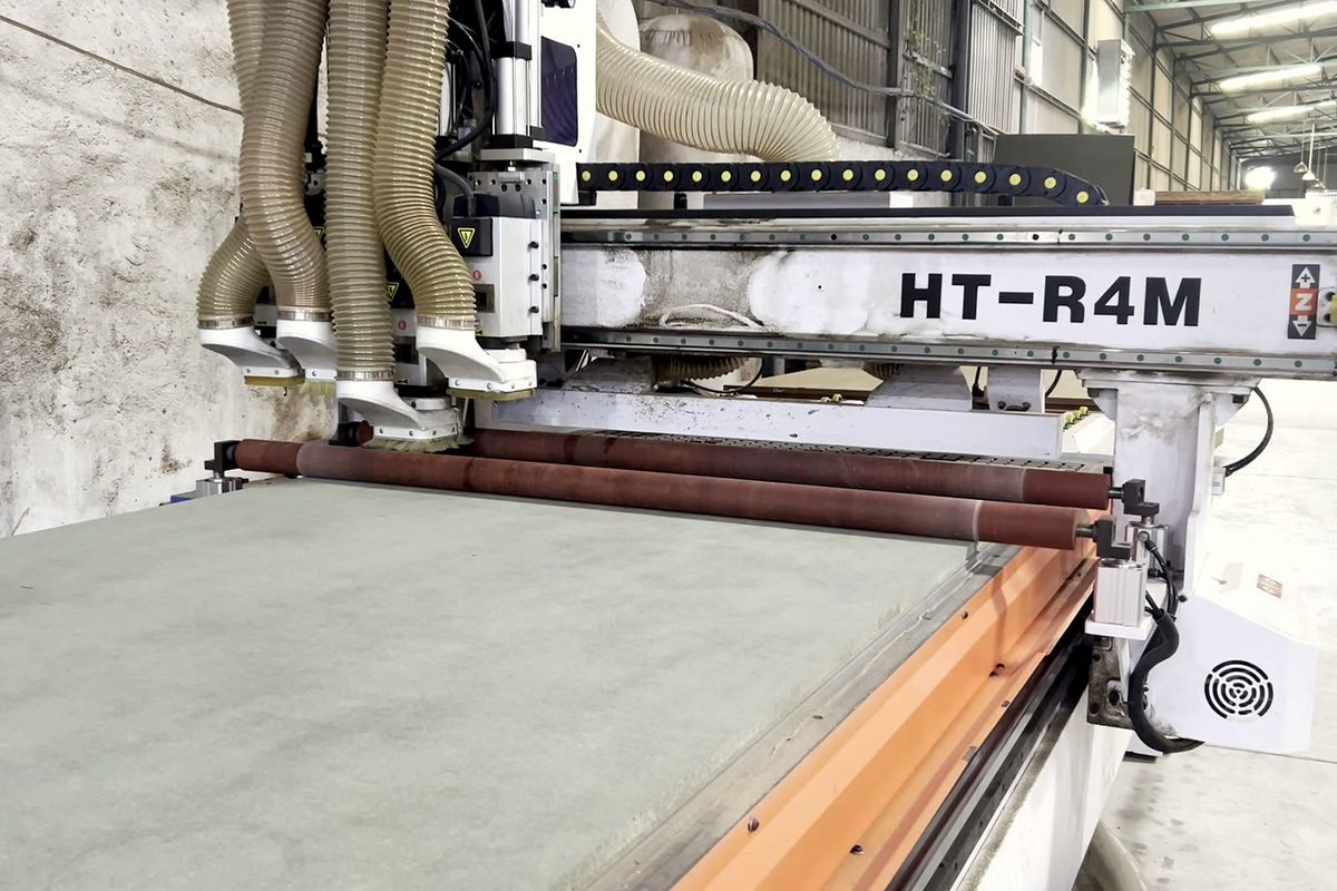 Đầu gia công máy CNC tại xưởng mộc TECO